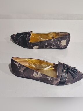 Women’s Pointed Tassel Loafers in Charcoal Camouflage Size 8.5
